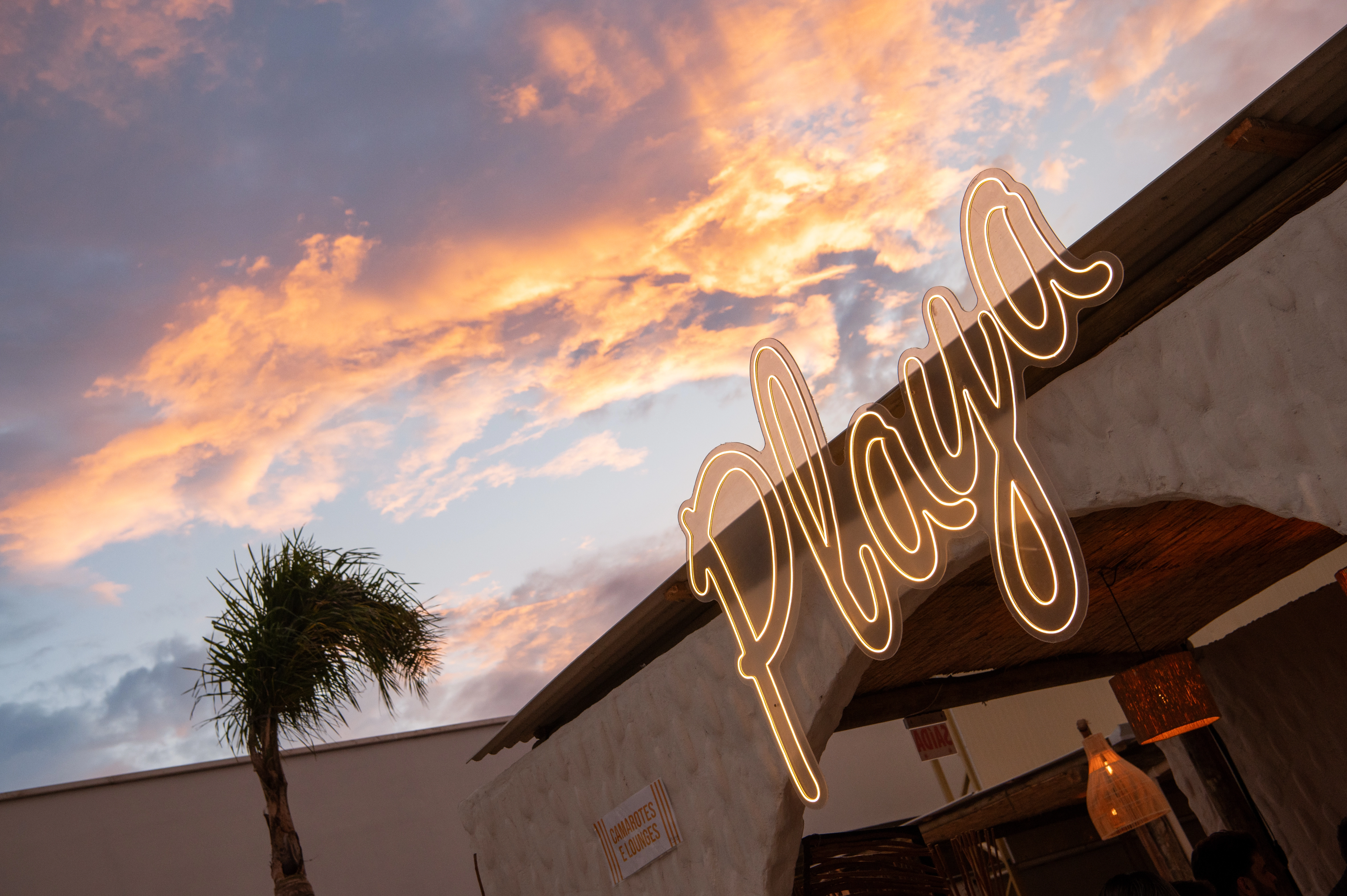 Vista ampla do Playa Beach Club